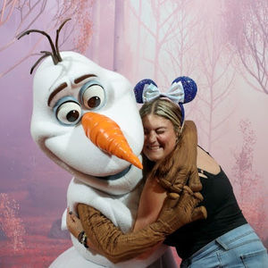 Meet your Posher, Cortney